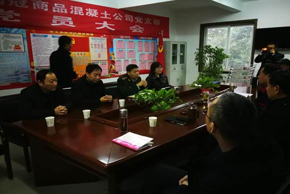 銅官區區委常委、人武部到商品混凝土公司開展專項督導工作